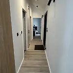 Birch House Апартаменты Йиглава